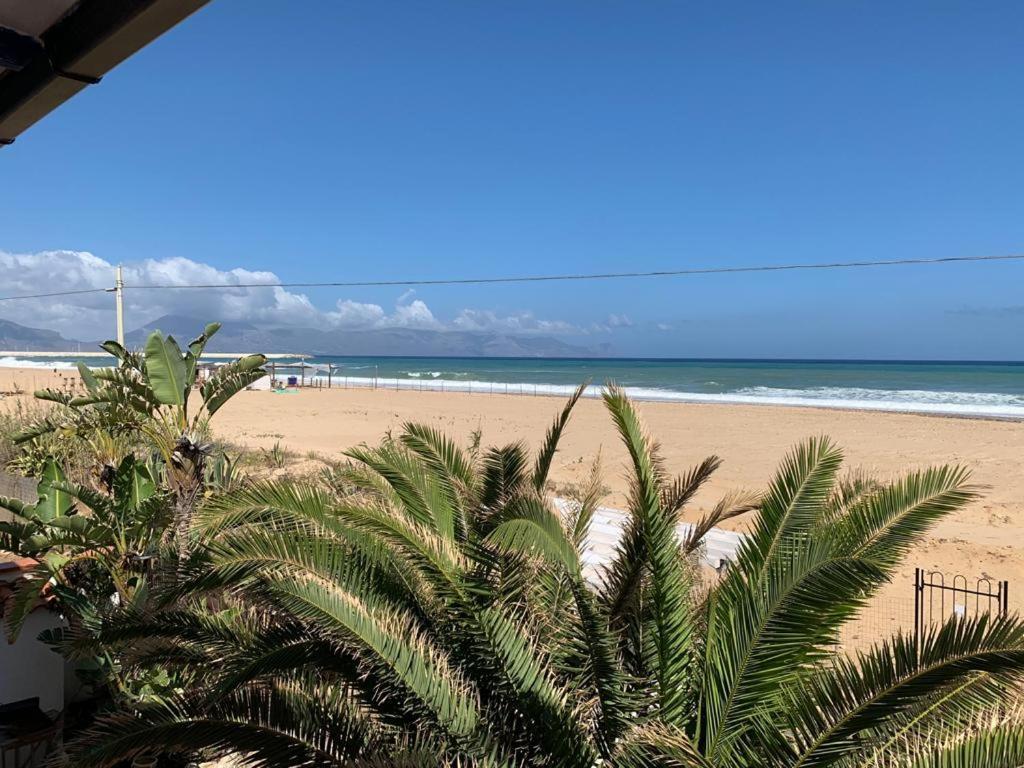 La Casa Sulla Spiaggia Villa Balestrate Exterior foto