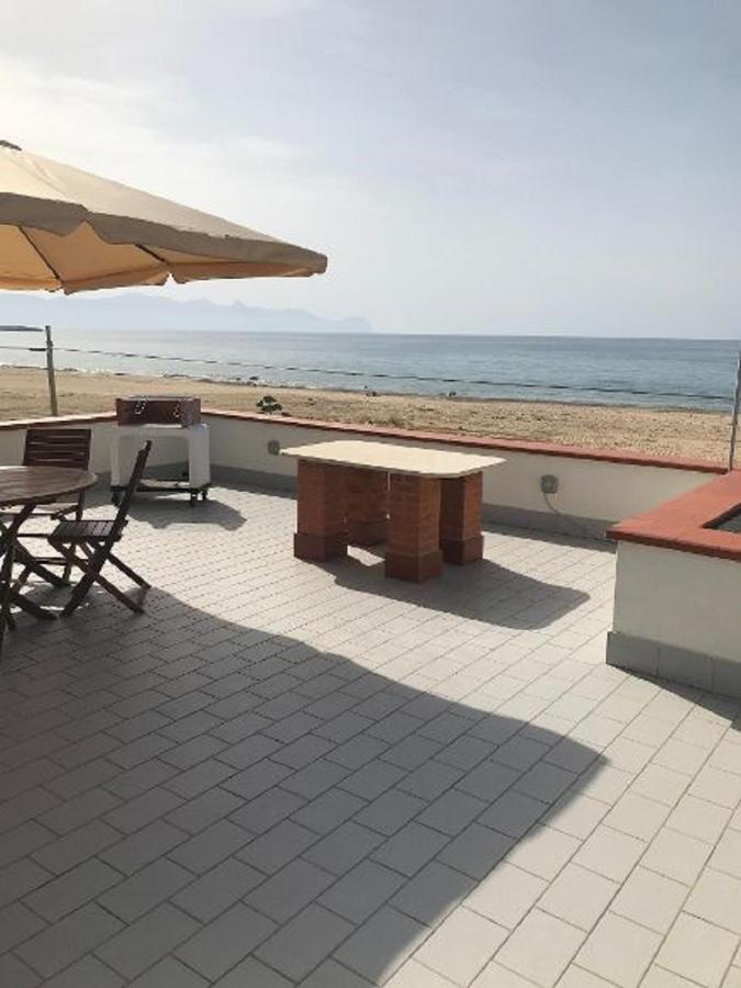 La Casa Sulla Spiaggia Villa Balestrate Exterior foto